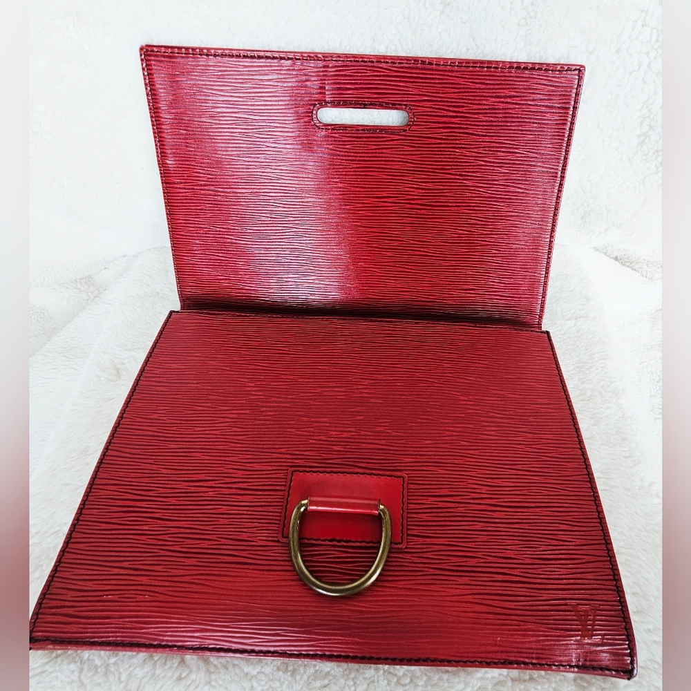 Louis Vuitton Elegant Red Epi Leather Clutch Bag - Picture 9 of 13